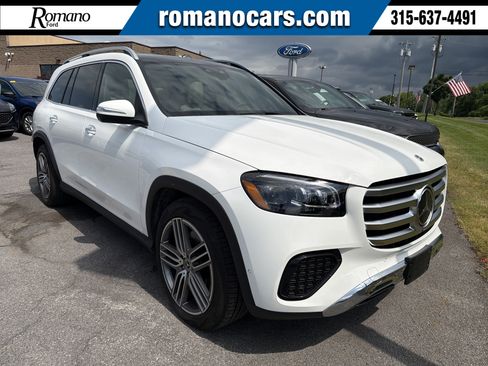 Used 2025 Mercedes-Benz GLS 450 4MATIC image 1