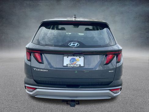 Used 2025 Hyundai Tucson SE image 30