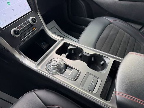 Used 2024 Ford Edge ST-Line image 33