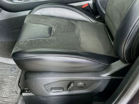 Used 2019 Ford Edge ST w/ Convenience Package image 31