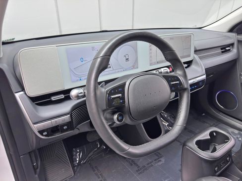 Used 2023 Hyundai Ioniq 5 SEL RWD image 12