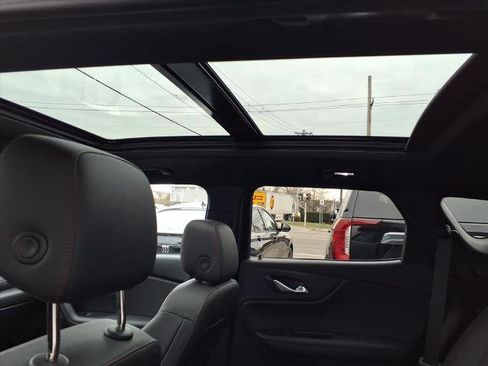 Certified 2023 Chevrolet Blazer RS w/ Driver Confidence II Package image 16