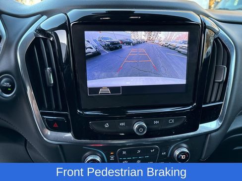 Used 2021 Chevrolet Traverse LT image 12