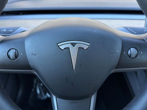Used 2022 Tesla Model 3 image 19