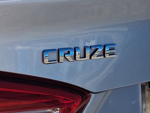 Used 2018 Chevrolet Cruze LS FWD image 29