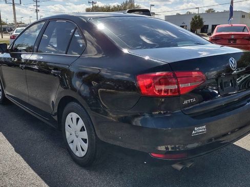 Used 2015 Volkswagen Jetta S image 6
