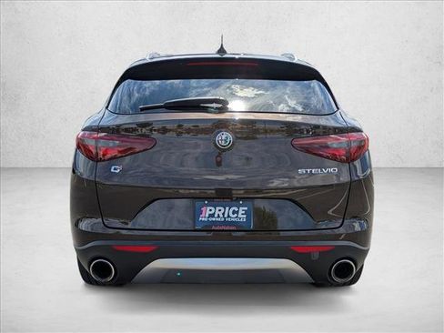 Used 2018 Alfa Romeo Stelvio Ti image 7