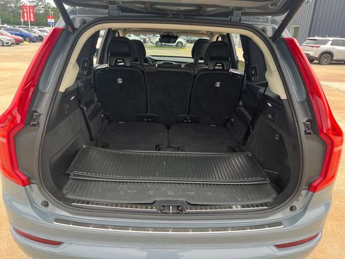 Used 2021 Volvo XC90 T6 Momentum w/ Protection Package Premier AWD/4WD image 24