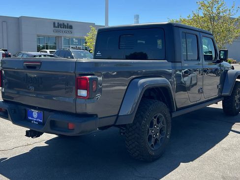 Used 2023 Jeep Gladiator Sport AWD/4WD image 5