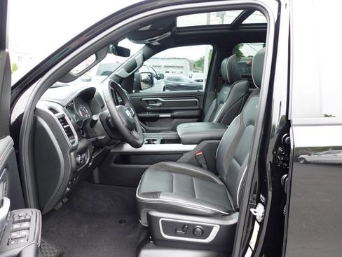 Used 2025 RAM 1500 Laramie w/ Sport Appearance Package AWD/4WD image 19