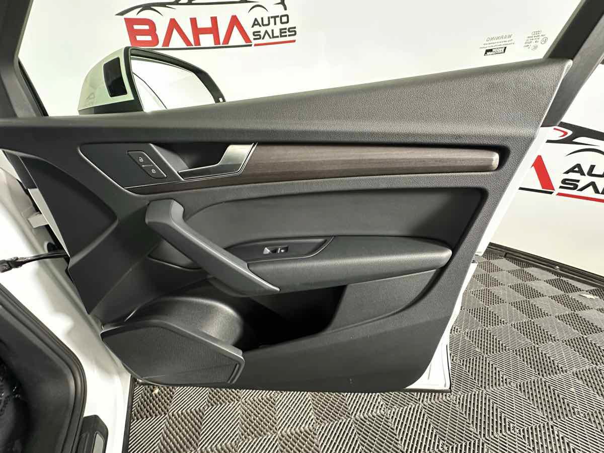 Used 2021 Audi Q5 2.0T Premium w/ Convenience Package AWD/4WD image 17