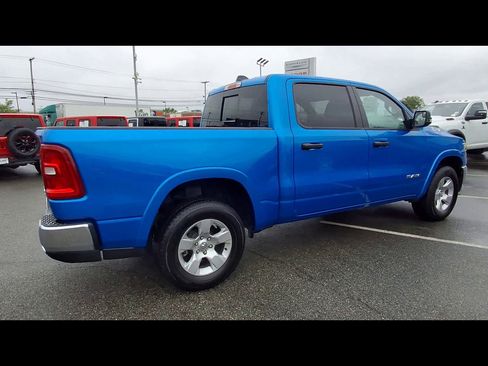 Used 2025 RAM 1500 Big Horn AWD/4WD image 8