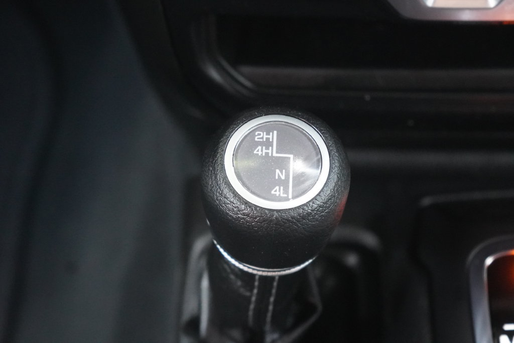 Used 2024 Jeep Wrangler Sport AWD/4WD image 21