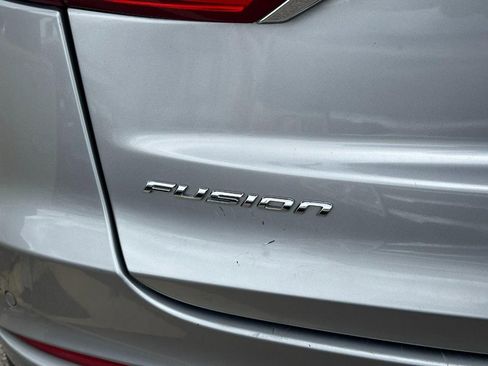Used 2020 Ford Fusion SE image 8
