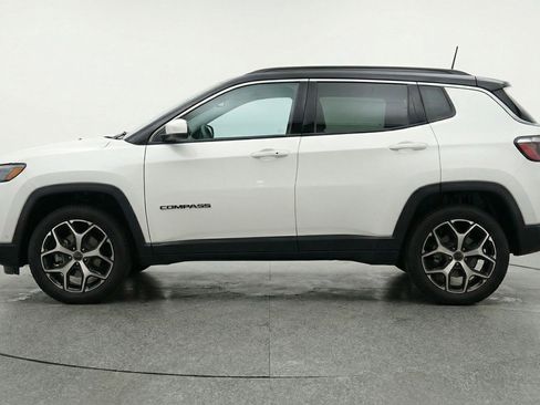 Used 2025 Jeep Compass Limited image 5