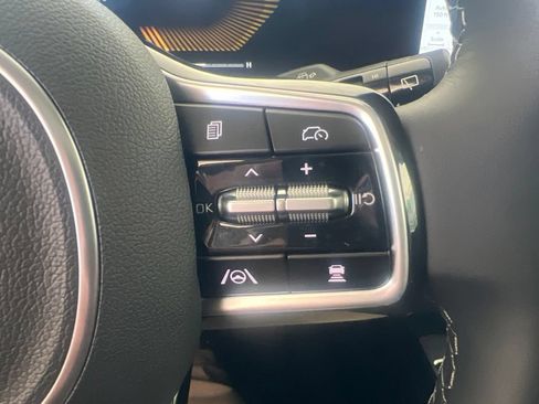 Certified 2025 Kia Sorento S w/ Panoramic Sunroof Package FWD image 56