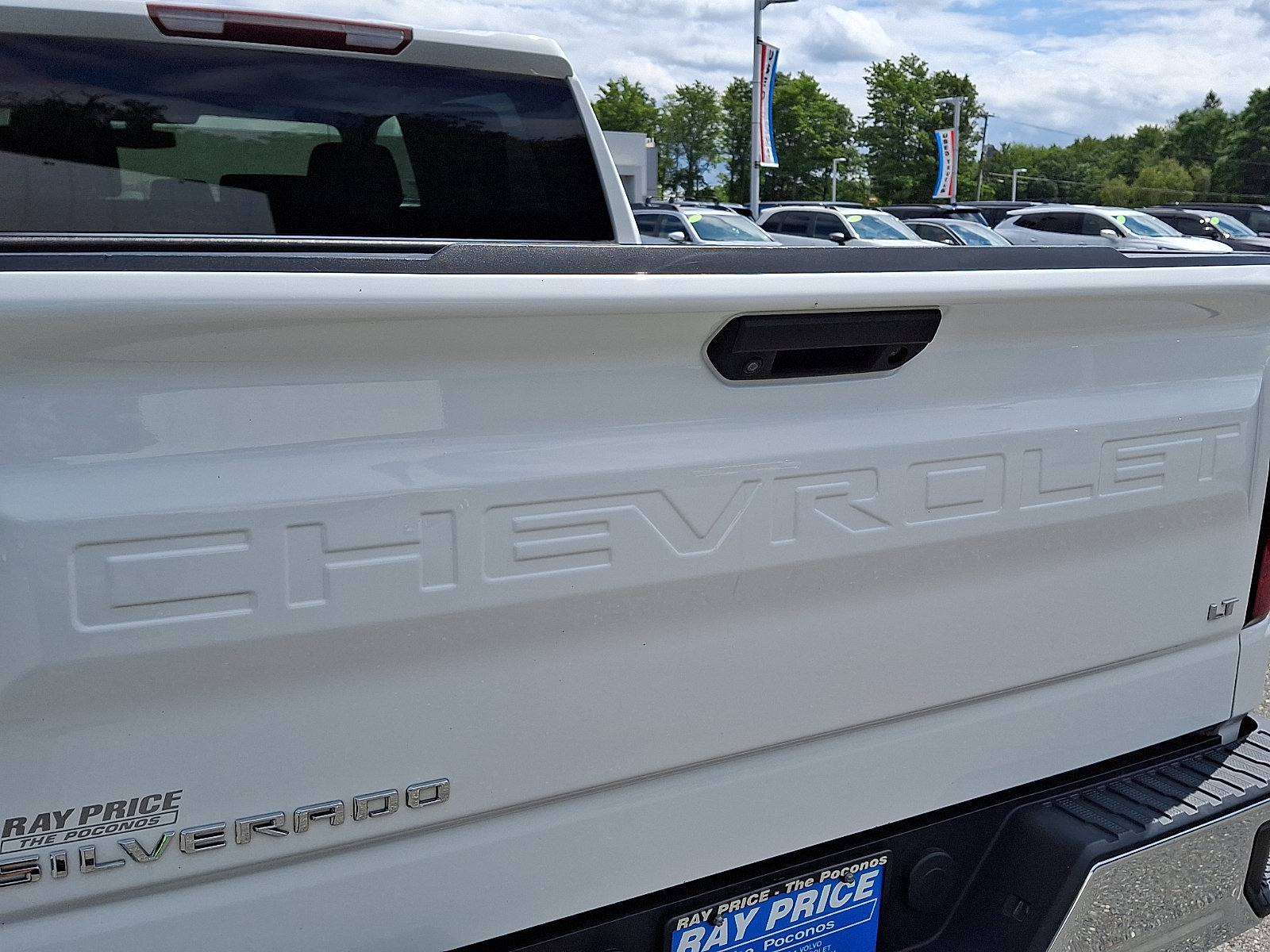Used 2020 Chevrolet Silverado 1500 LT AWD/4WD image 29