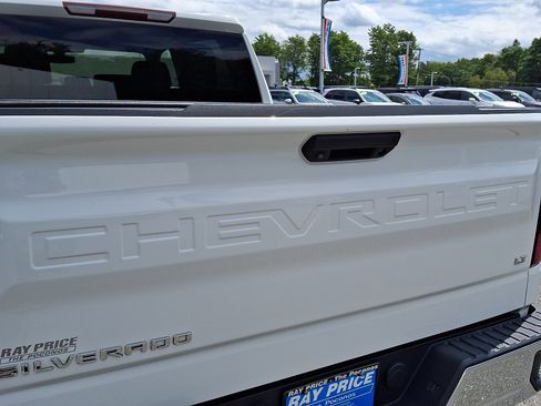 Used 2020 Chevrolet Silverado 1500 LT AWD/4WD image 29