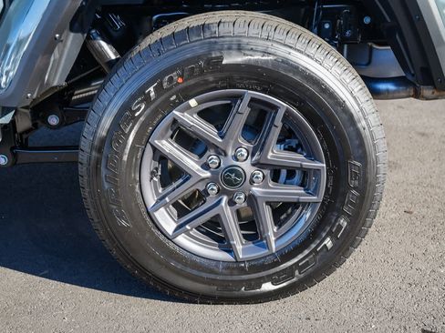 New 2026 Jeep Gladiator Sport image 10