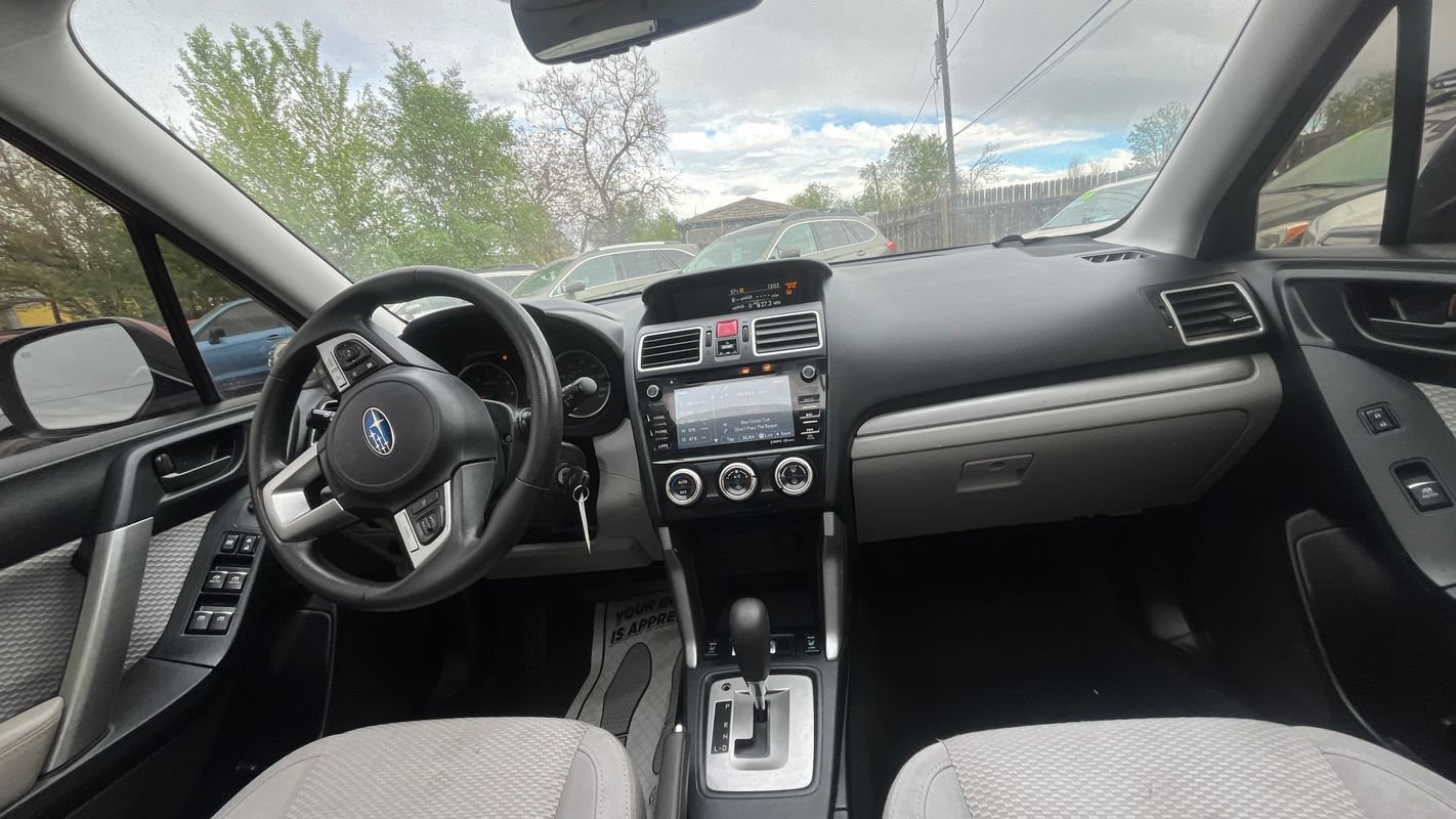 Used 2018 Subaru Forester 2.5i Premium w/ All-Weather Package AWD/4WD image 17
