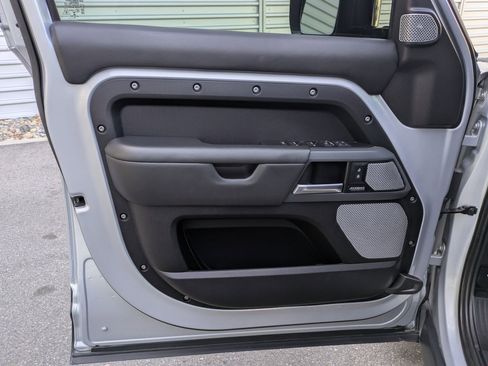 Certified 2023 Land Rover Defender 130 X AWD/4WD image 15