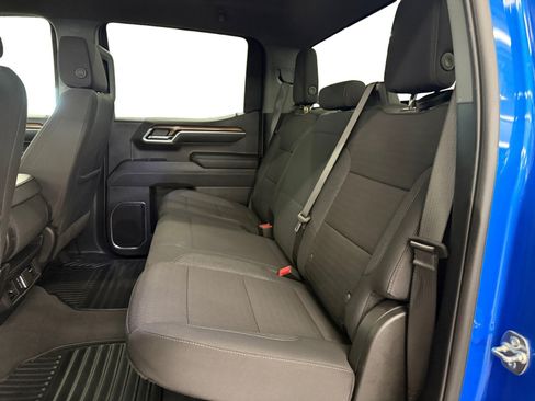 Used 2025 Chevrolet Silverado 1500 LT AWD/4WD image 10