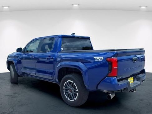 Used 2024 Toyota Tacoma TRD Sport AWD/4WD image 11
