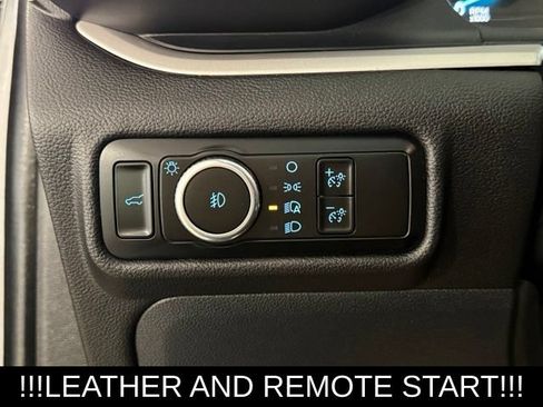 Used 2023 Ford Explorer XLT w/ Equipment Group 202A AWD/4WD image 25