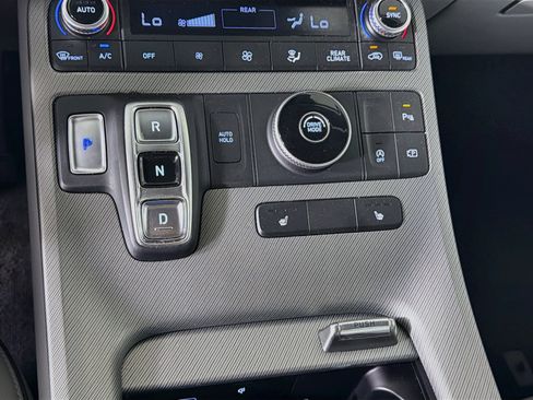 Used 2025 Hyundai Palisade SEL FWD image 24
