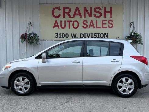 Used 2009 Nissan Versa Hatchback w/ Convenience Pkg FWD image 10