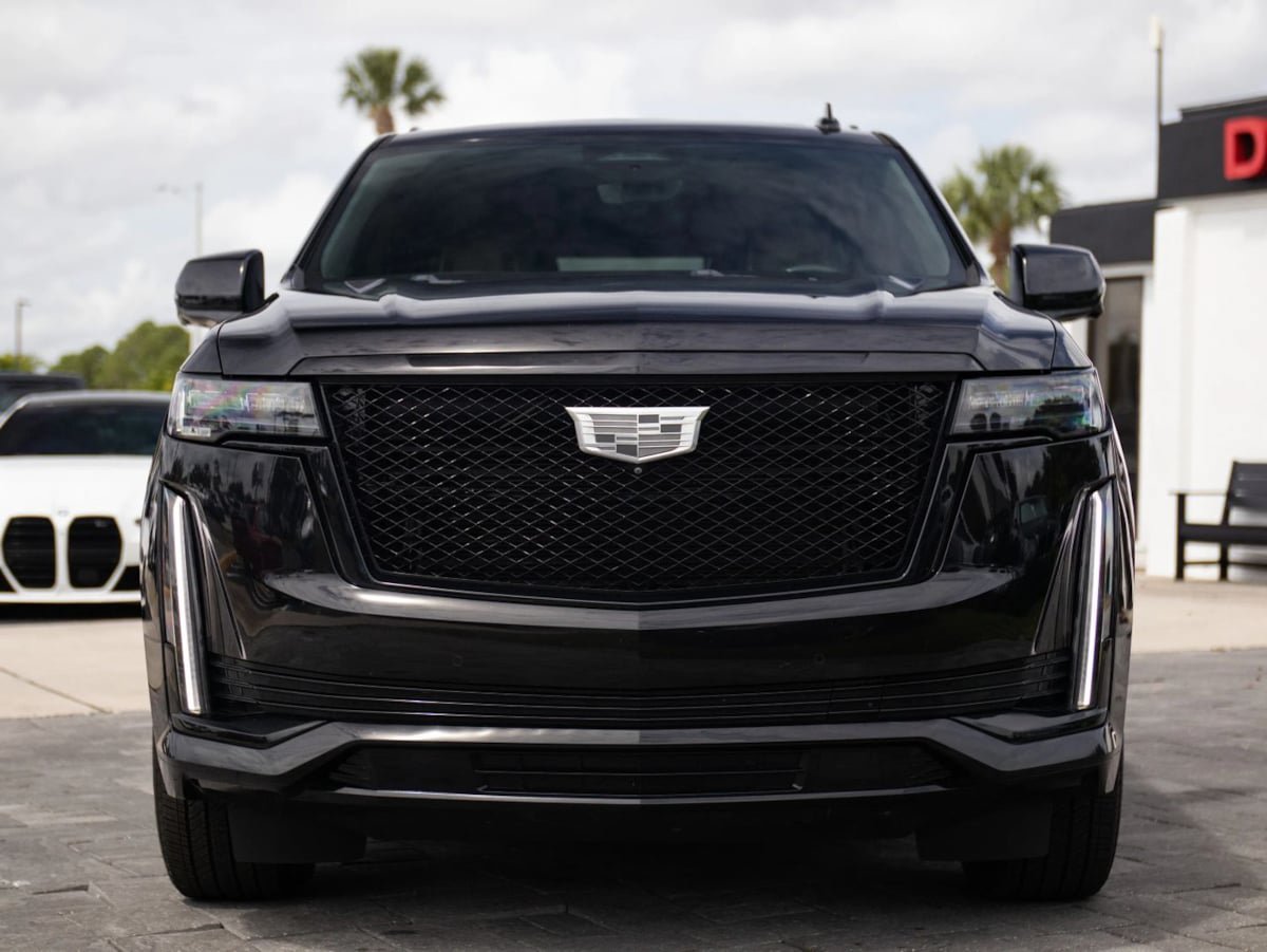Used 2021 Cadillac Escalade Sport w/ LPO, ONYX Package RWD image 4