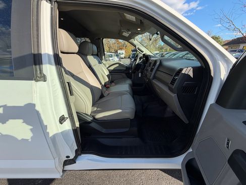 Used 2019 Ford F250 XL w/ Power Equipment Group image 28