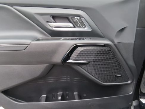 Certified 2025 Chevrolet Silverado EV LT AWD/4WD image 13