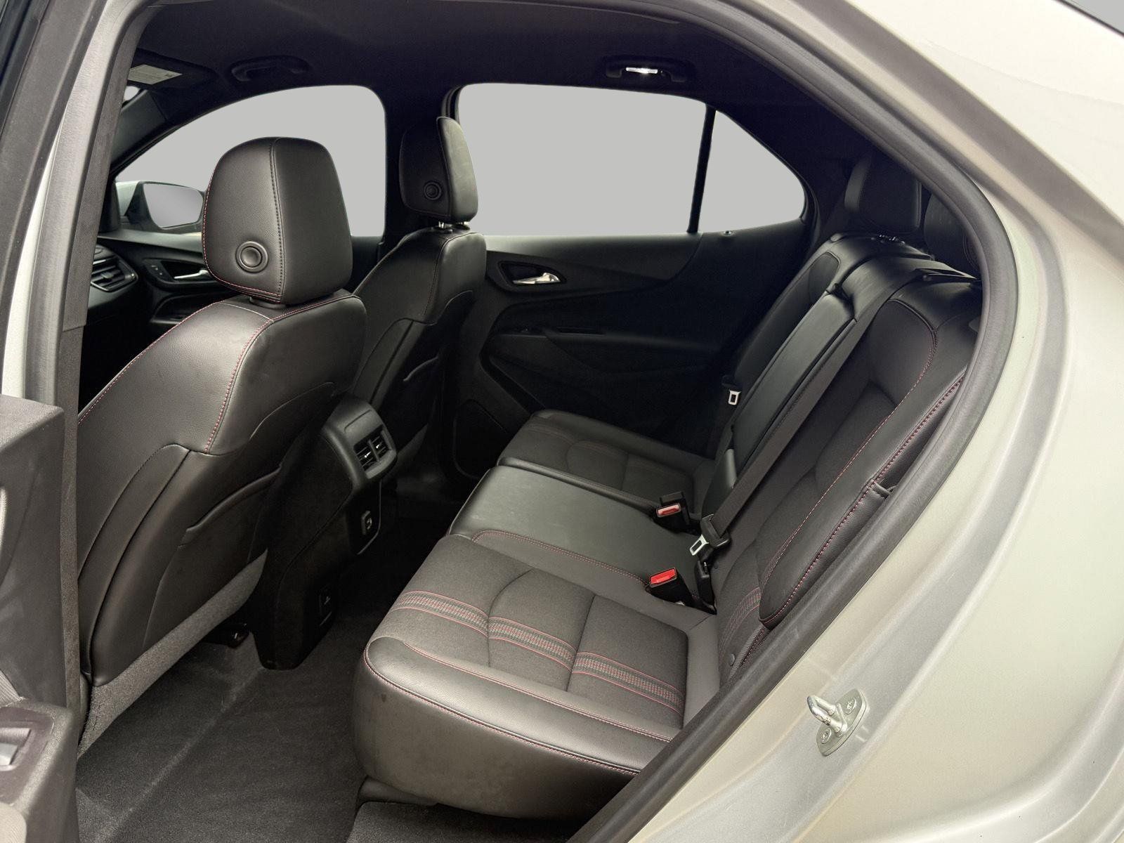 Used 2022 Chevrolet Equinox RS w/ Infotainment Package AWD/4WD image 27