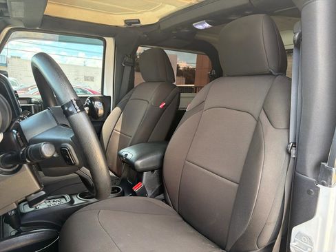 Used 2015 Jeep Wrangler Sport AWD/4WD image 11