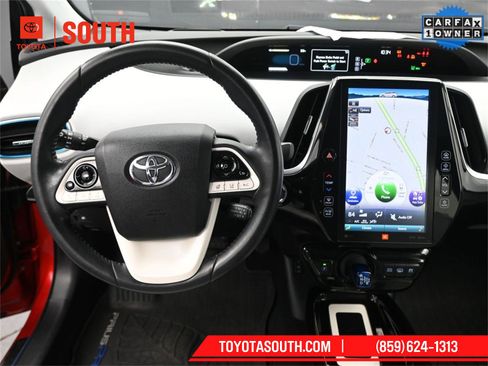 Used 2018 Toyota Prius Prime Advanced image 11