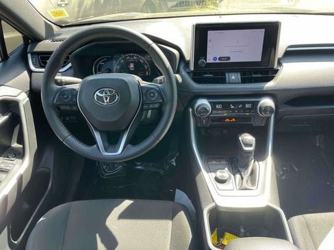 Certified 2023 Toyota RAV4 SE AWD/4WD image 15