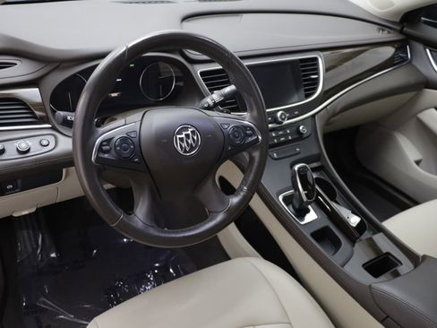 Used 2018 Buick LaCrosse image 6
