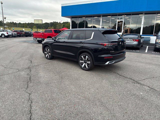 Used 2025 Mitsubishi Outlander SE FWD image 19