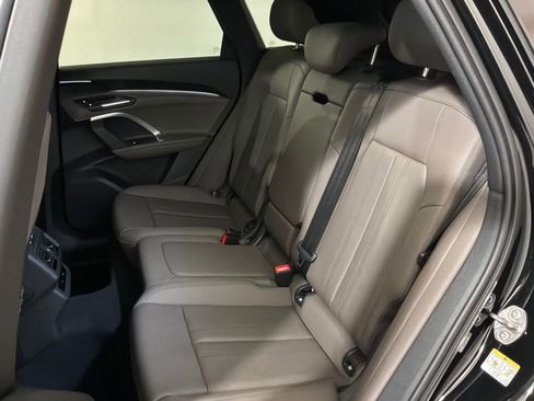Certified 2025 Audi Q5 Premium w/ Convenience Package AWD/4WD image 20