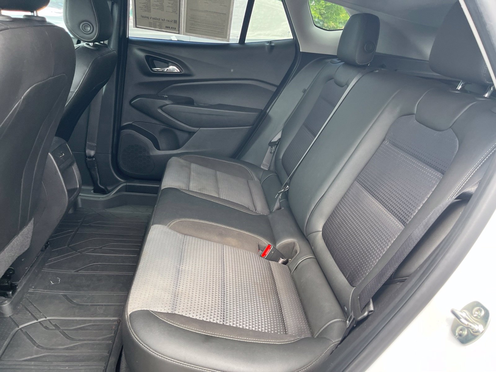 Used 2024 Chevrolet Trax LT w/ Driver Confidence Package FWD image 30