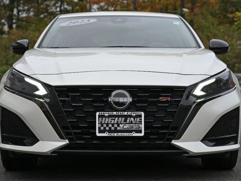 Used 2023 Nissan Altima 2.5 SR w/ SR Premium Package image 12