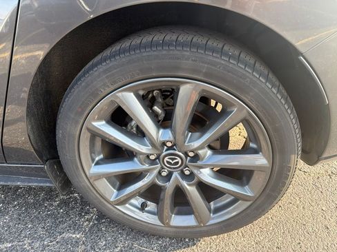 Used 2024 MAZDA MAZDA3 s FWD image 12