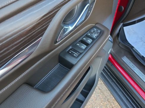 Used 2021 GMC Yukon Denali image 11