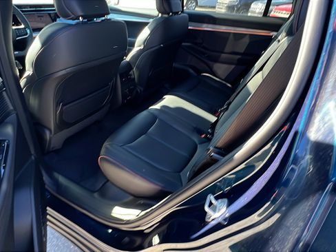 Used 2024 Jeep Wagoneer Launch Edition image 25