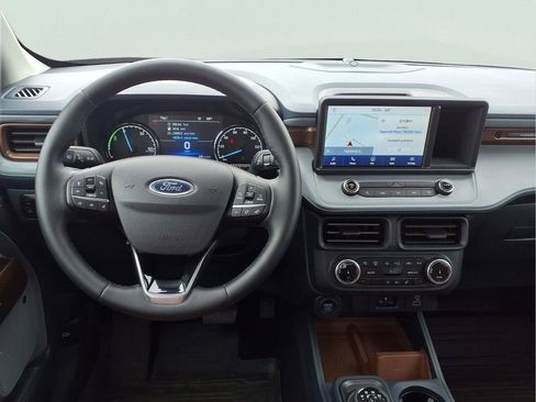 Used 2024 Ford Maverick Lariat FWD image 4