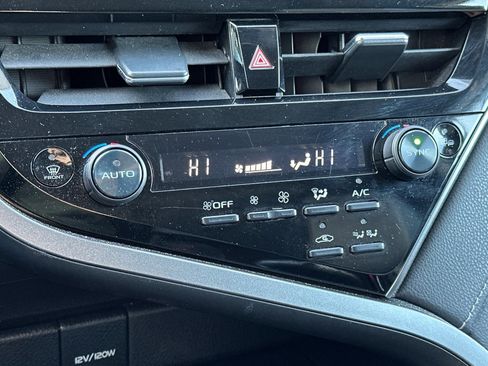 Certified 2022 Toyota Camry XSE image 19