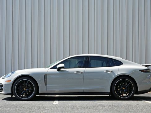 Used 2023 Porsche Panamera Platinum Edition RWD image 9
