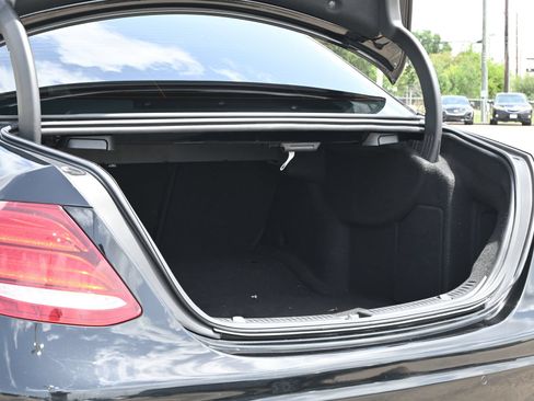 Used 2017 Mercedes-Benz E 300 image 23