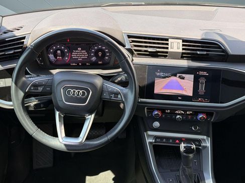 Used 2020 Audi Q3 2.0T Premium Plus AWD/4WD image 28